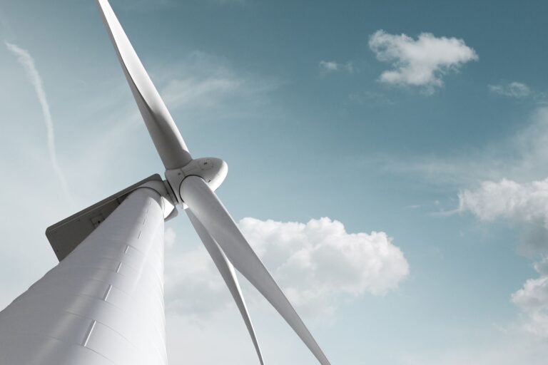 Cómo aprovechar la energía eólica en la instalación de equipos de aire acondicionado